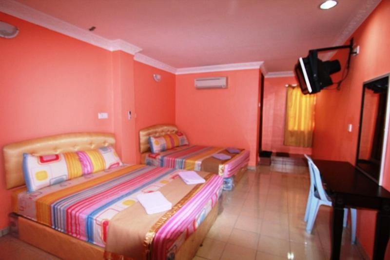 Sentosa Villa Hotel Кланг Екстериор снимка