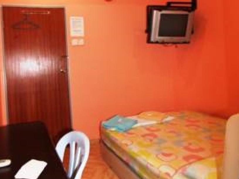 Sentosa Villa Hotel Кланг Екстериор снимка